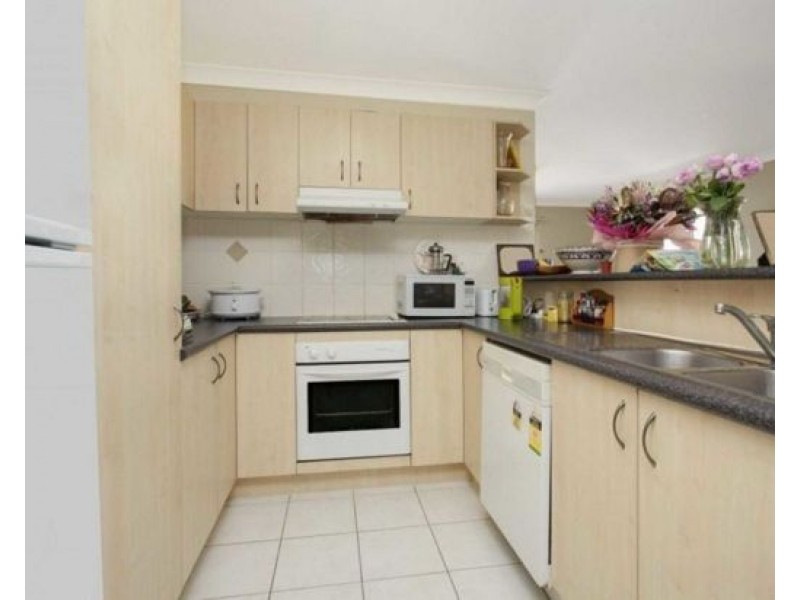 18 Summerfield Place, Kenmore QLD 4069