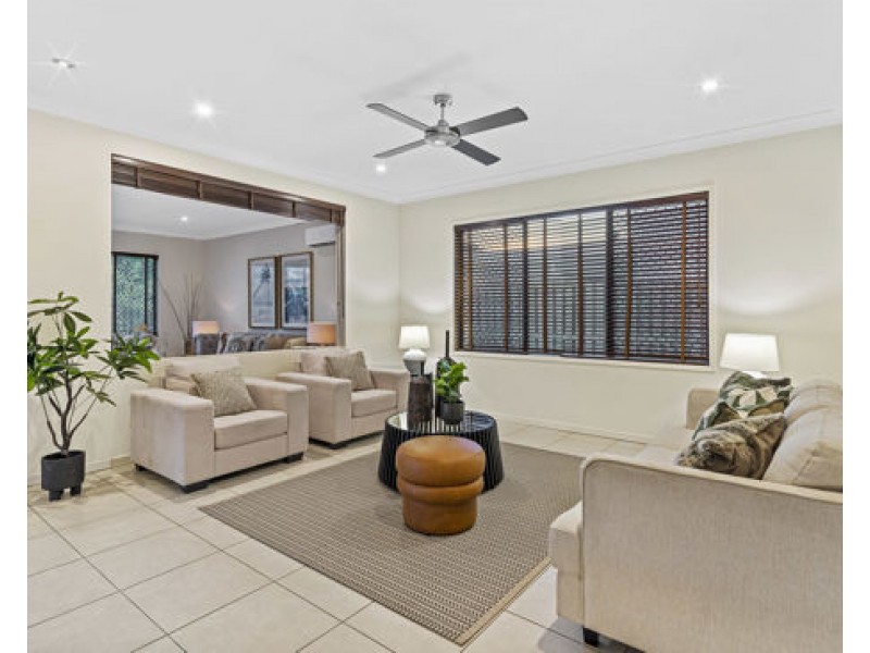 18 Skyview Avenue, Rochedale QLD 4123