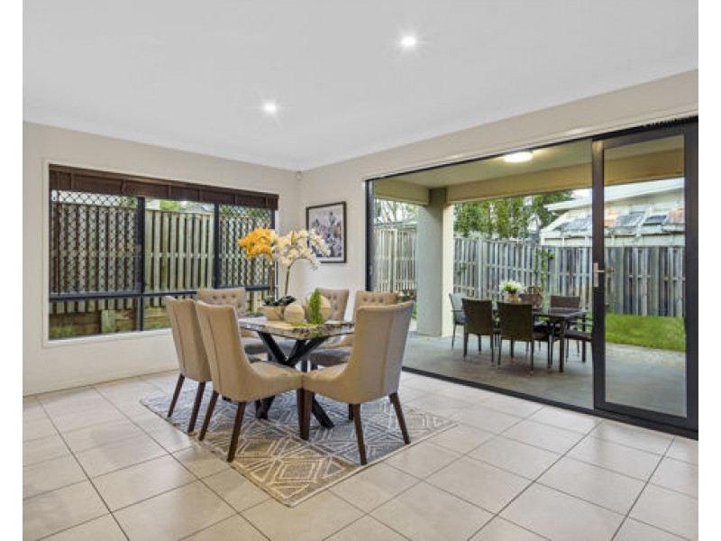 18 Skyview Avenue, Rochedale QLD 4123