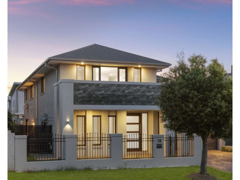 18 Skyview Avenue, Rochedale QLD 4123