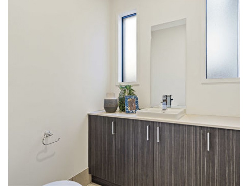 18 Skyview Avenue, Rochedale QLD 4123