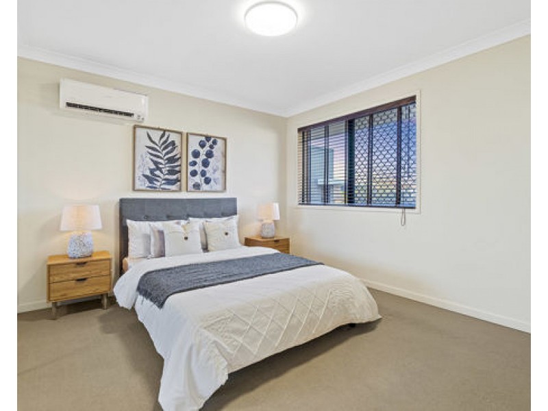 18 Skyview Avenue, Rochedale QLD 4123