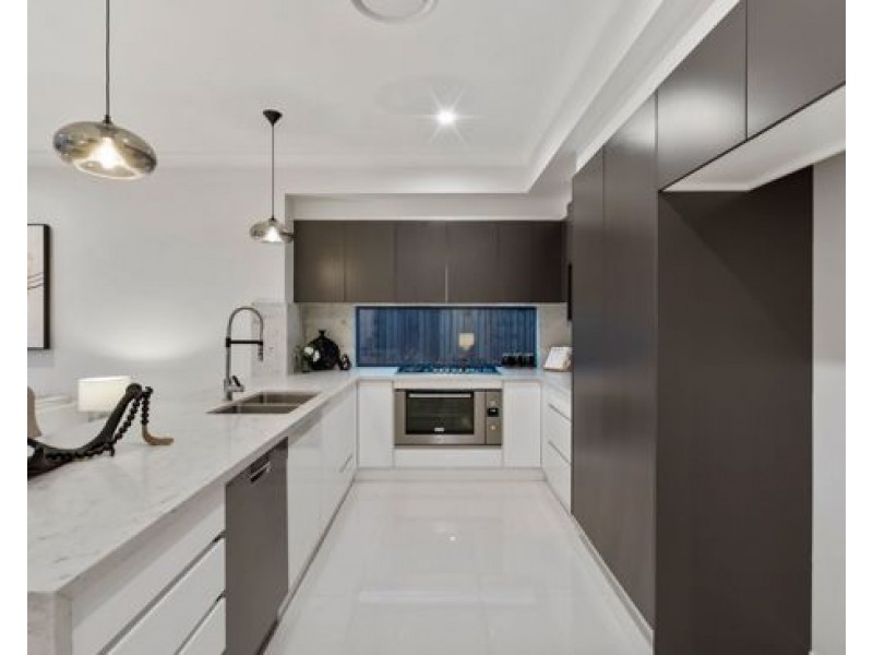 112 Kookaburra Circuit, Rochedale QLD 4123