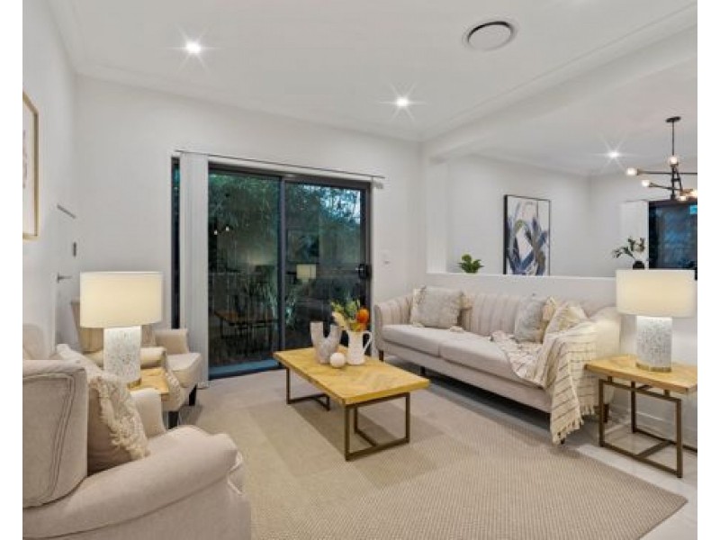 112 Kookaburra Circuit, Rochedale QLD 4123