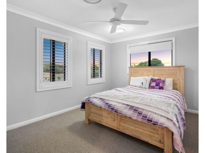 100 Landing Place, Moggill QLD 4070