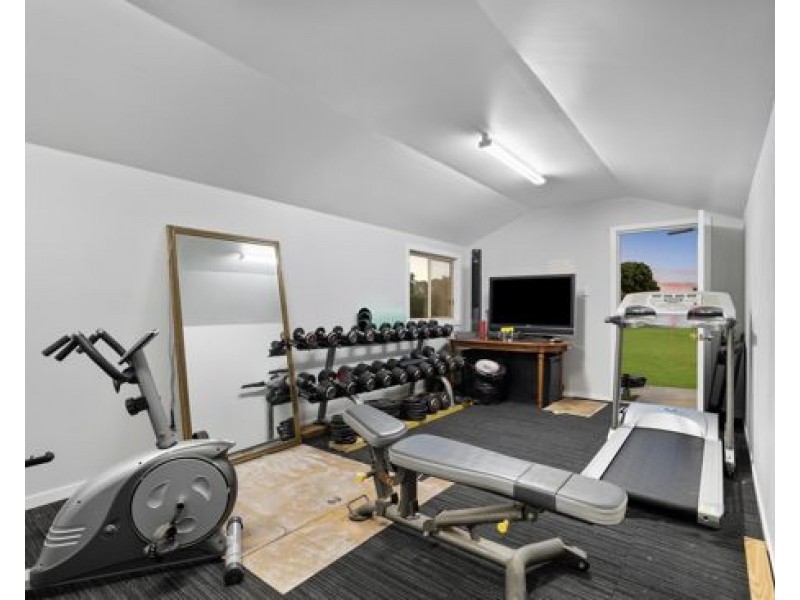 100 Landing Place, Moggill QLD 4070
