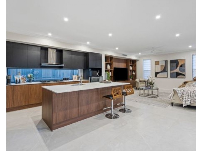 12 Perring Crescent, Rochedale QLD 4123