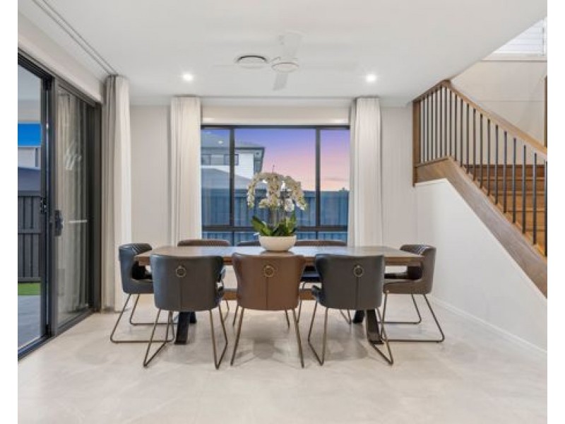 12 Perring Crescent, Rochedale QLD 4123