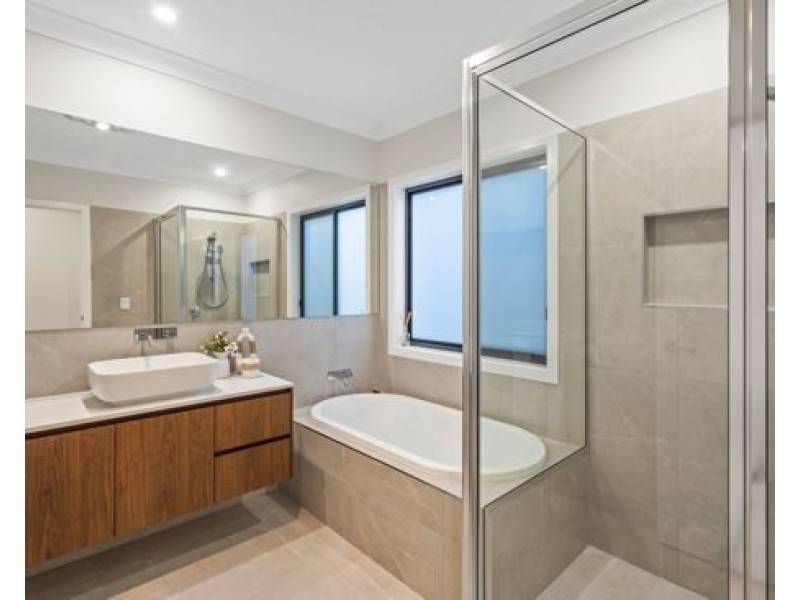 12 Perring Crescent, Rochedale QLD 4123