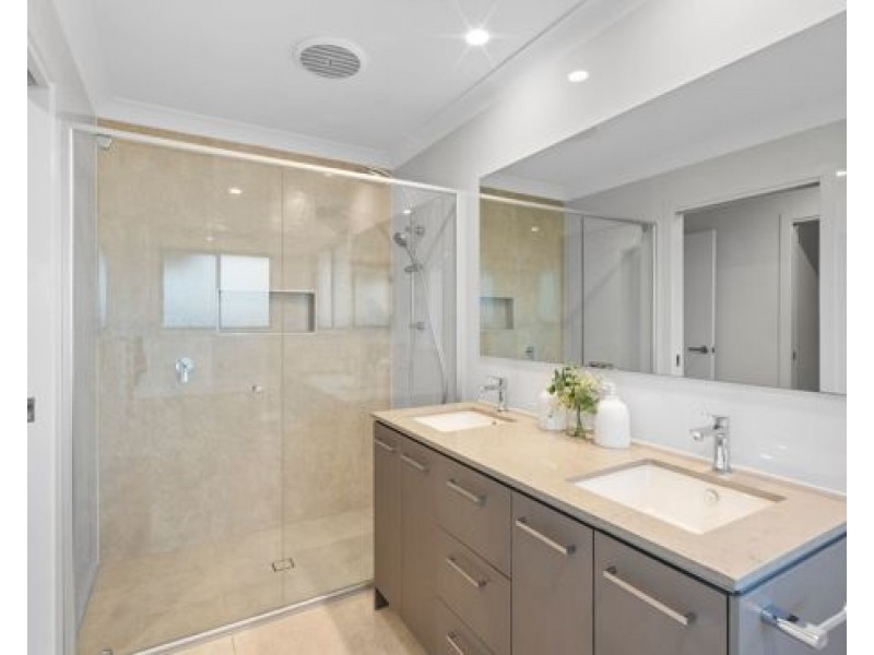 92 Ascent Street, Rochedale QLD 4123