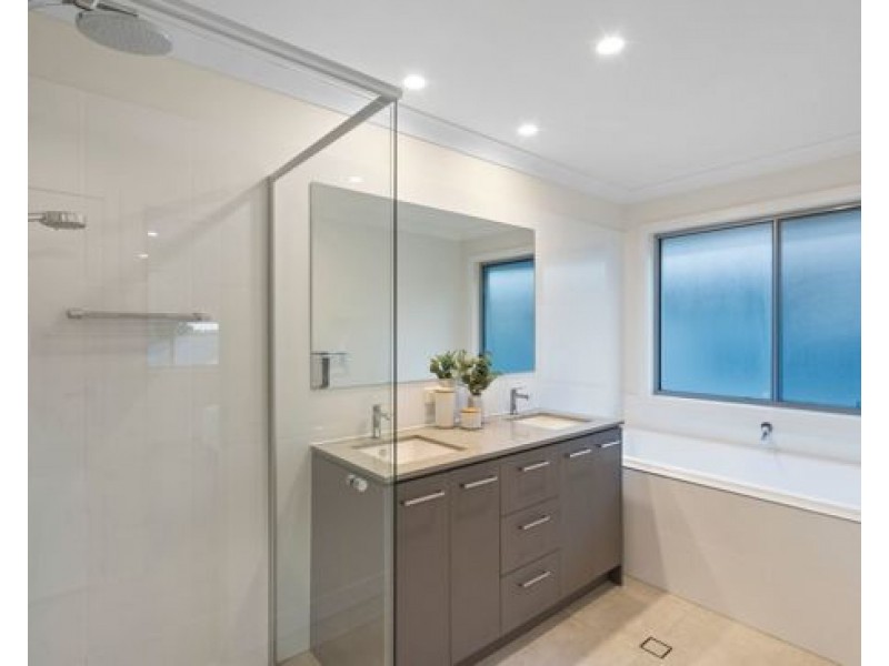 92 Ascent Street, Rochedale QLD 4123
