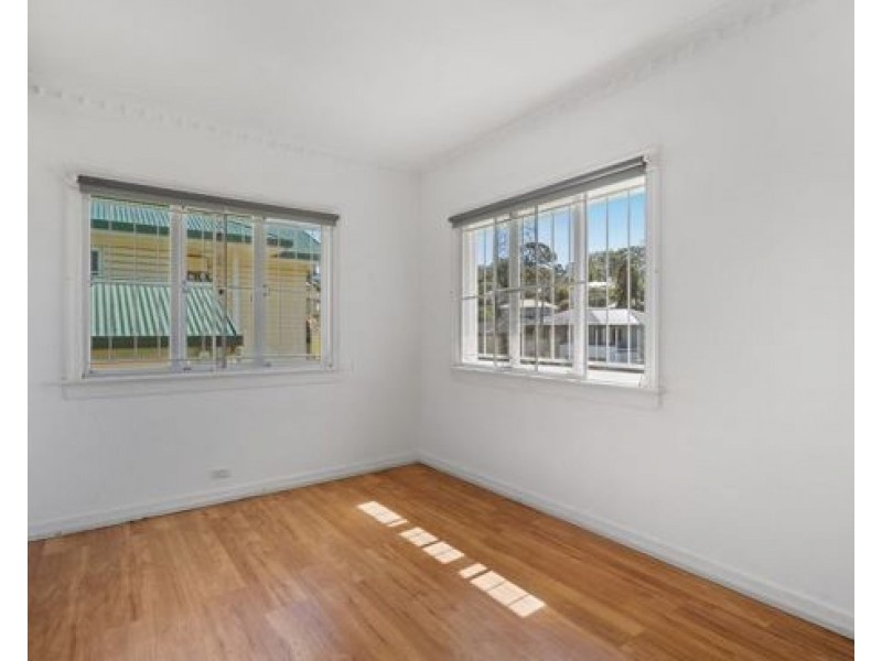 15 Sapphire Street, Holland Park QLD 4121