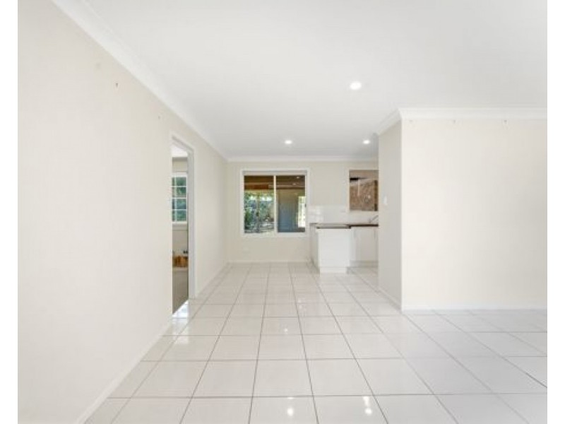 66 Selwyn Street, North Booval QLD 4304