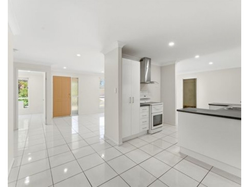 66 Selwyn Street, North Booval QLD 4304