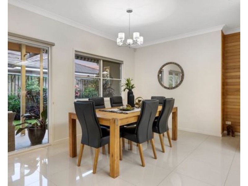 2 Peak Court, Rochedale QLD 4123