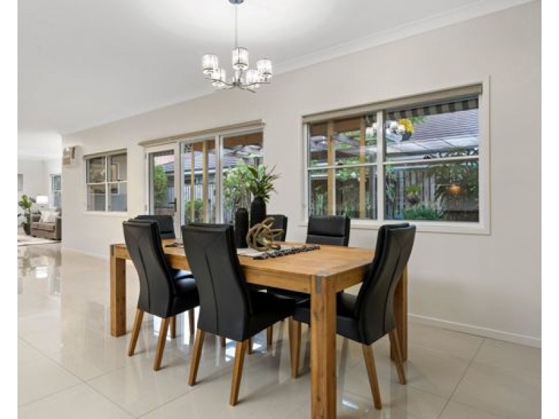 2 Peak Court, Rochedale QLD 4123