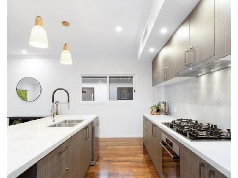252 Mount Gravatt-Capalaba Road, Wishart QLD 4122