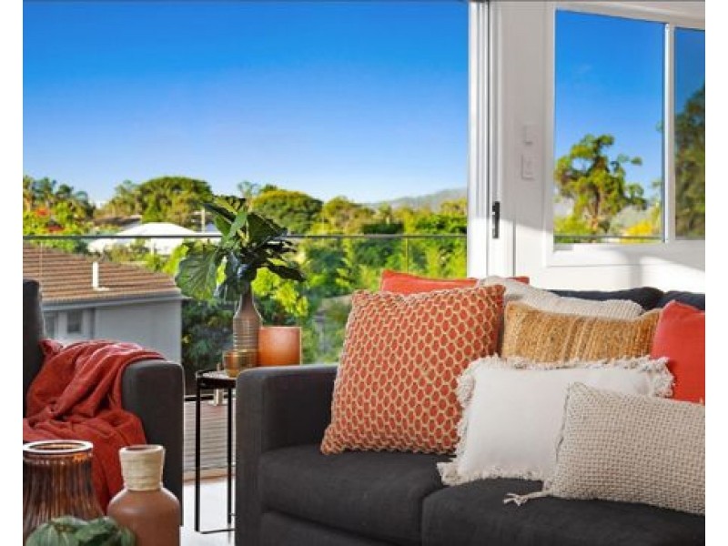 252 Mount Gravatt-Capalaba Road, Wishart QLD 4122