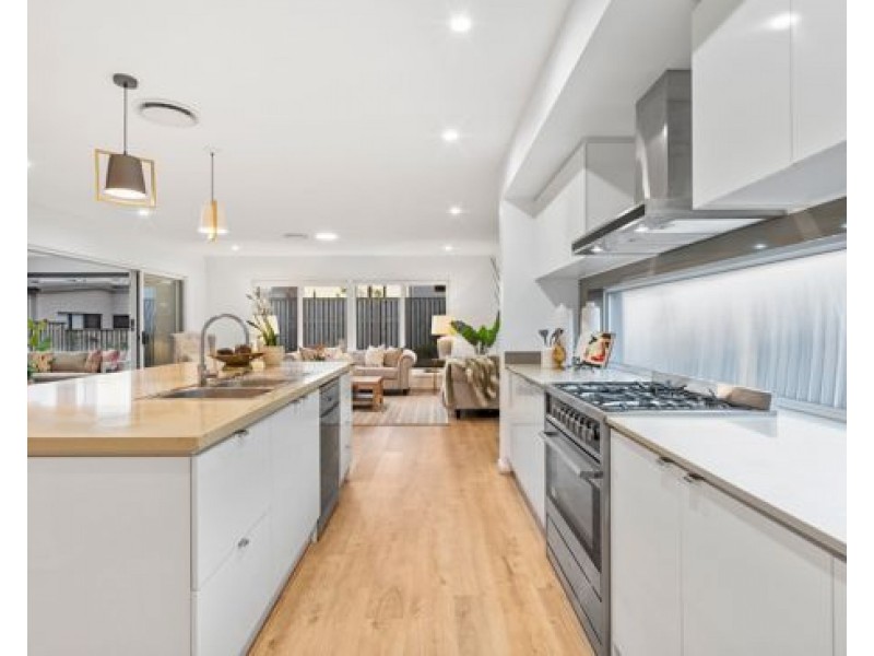 16 Panorama Street, Rochedale QLD 4123