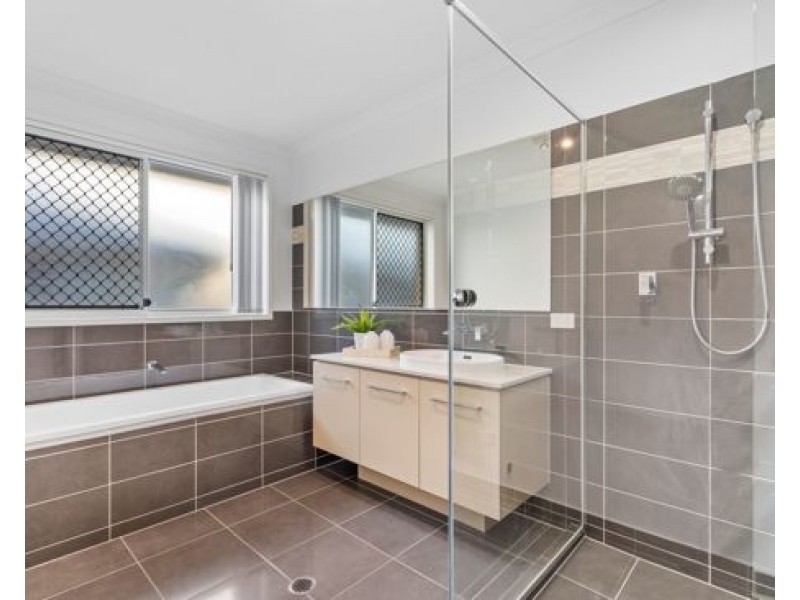 16 Panorama Street, Rochedale QLD 4123