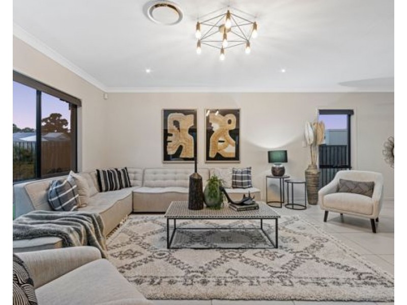 7 English Place, Rochedale QLD 4123