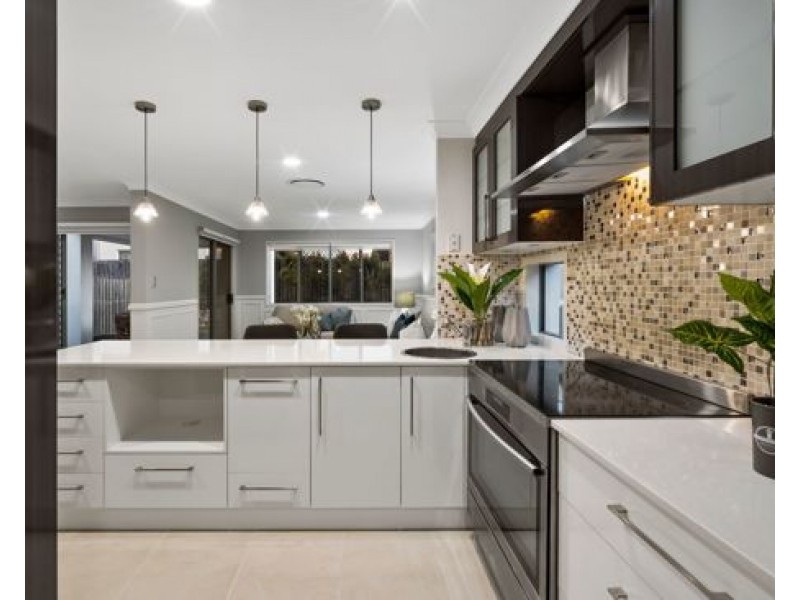 115 Cooper Crescent, Rochedale QLD 4123