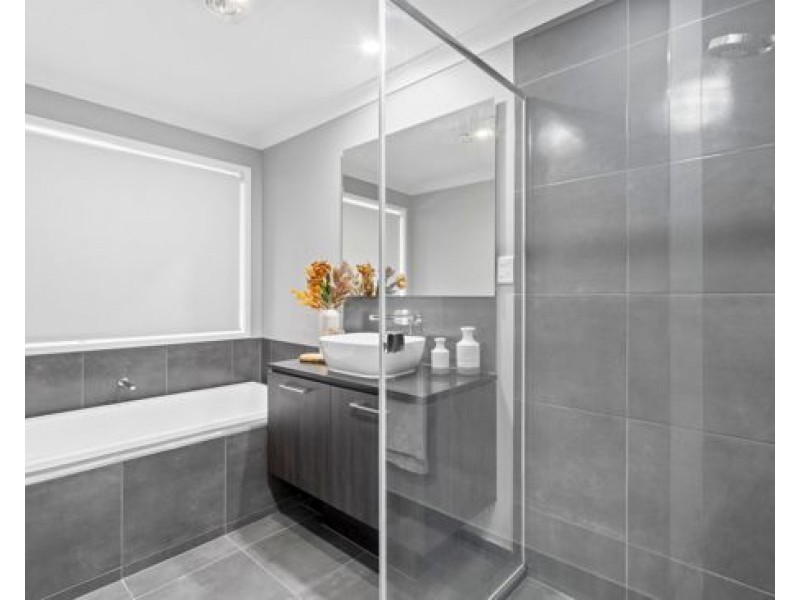 8 Levoh Street, Rochedale QLD 4123