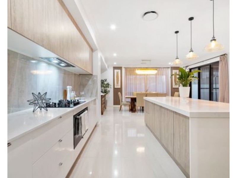 17 Daniel Drive, Rochedale QLD 4123