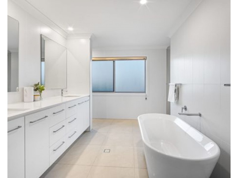 13 Beechmont Street, Rochedale QLD 4123