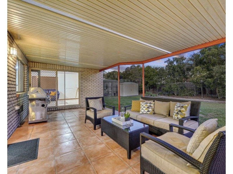 33 White Cedar Circuit, Stretton QLD 4116
