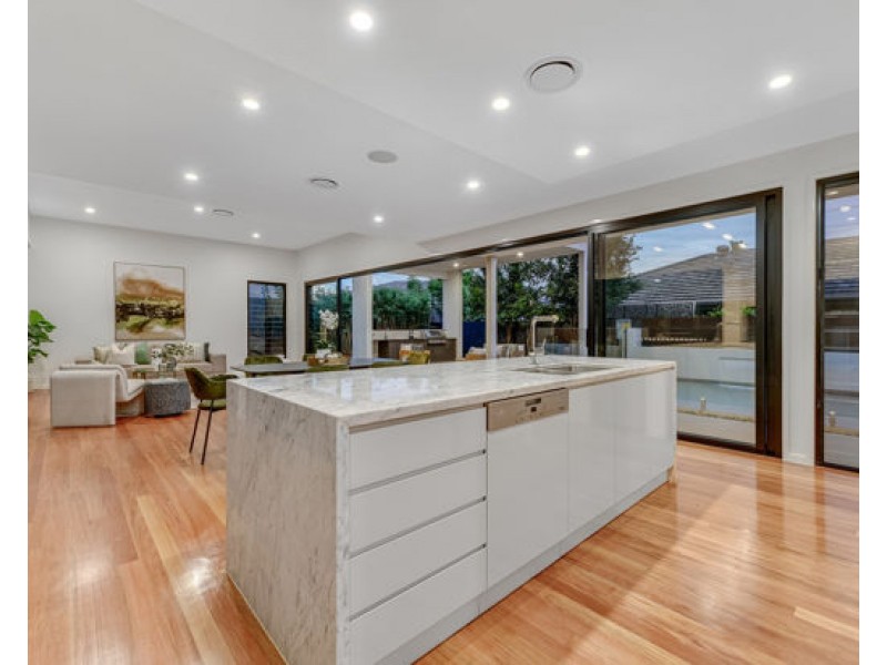4 Osprey Lane, Rochedale QLD 4123