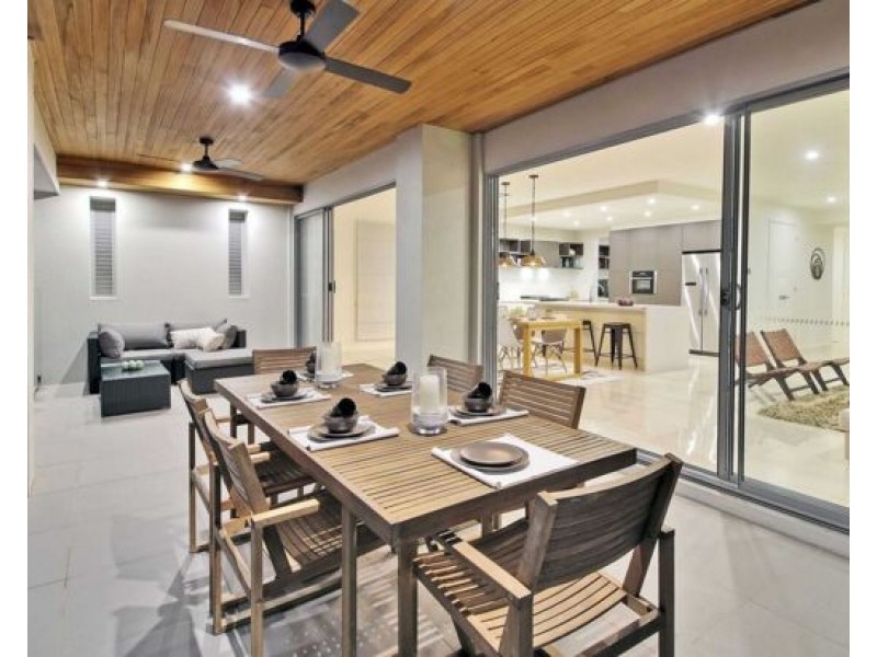 71 Finch Parade, Rochedale QLD 4123