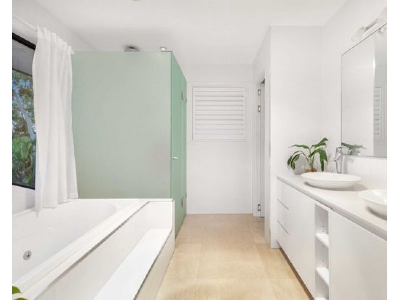 68-70 Leo Lindo Drive, Shailer Park QLD 4128