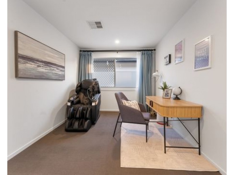 98 Hillcrest Street, Rochedale QLD 4123