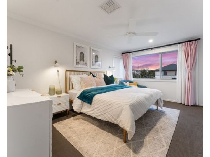 98 Hillcrest Street, Rochedale QLD 4123