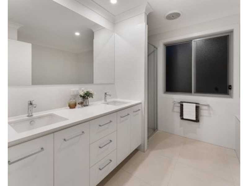 98 Hillcrest Street, Rochedale QLD 4123