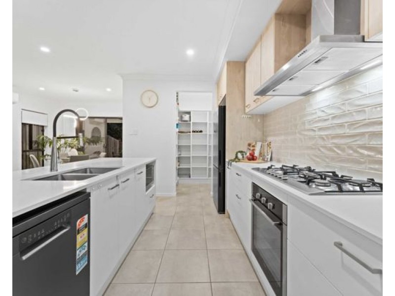 59 Macadamia Circuit, Park Ridge QLD 4125