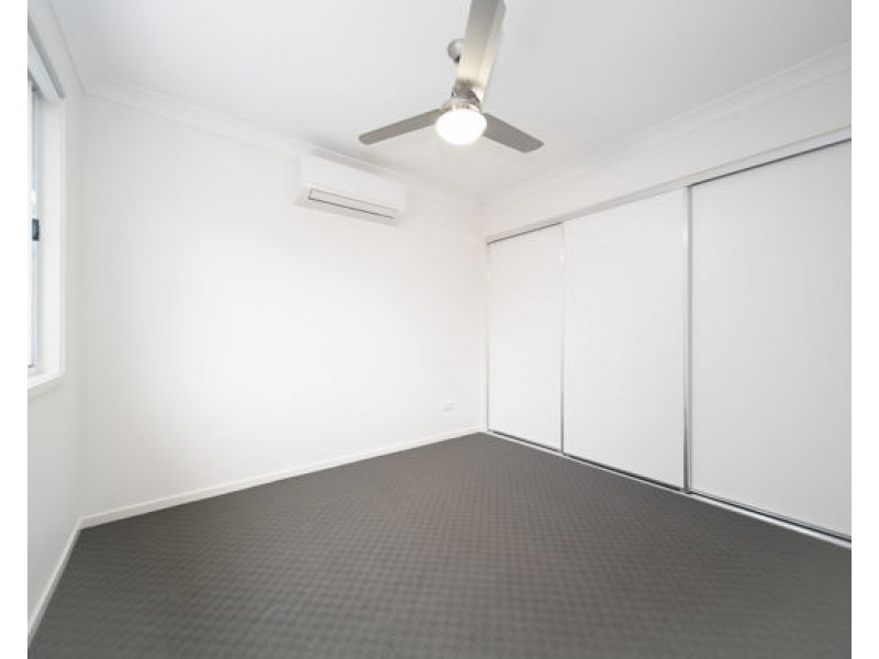 2/33 Inigo Way, Augustine Heights QLD 4300