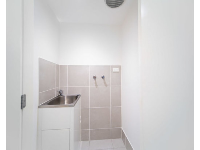 2/33 Inigo Way, Augustine Heights QLD 4300