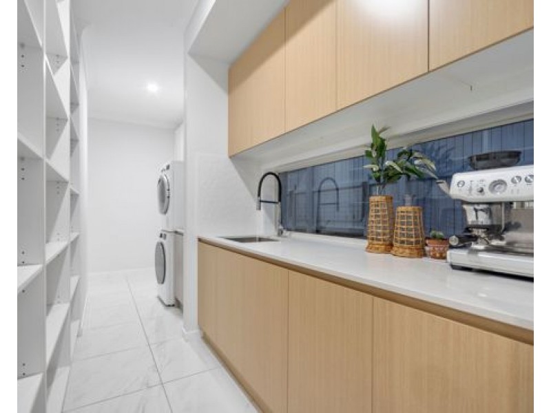 6 Frangipani Street, Rochedale QLD 4123