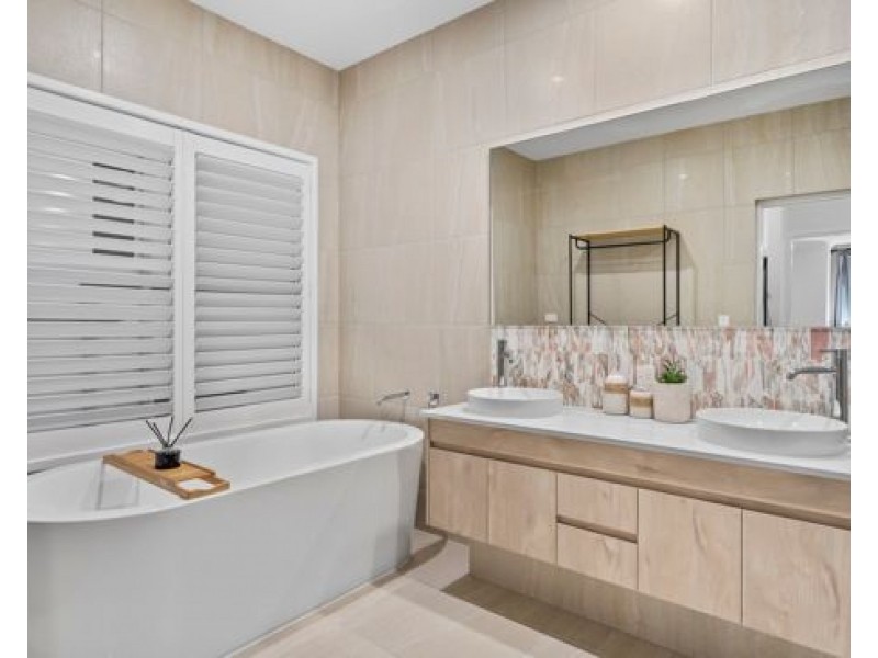 6 Frangipani Street, Rochedale QLD 4123