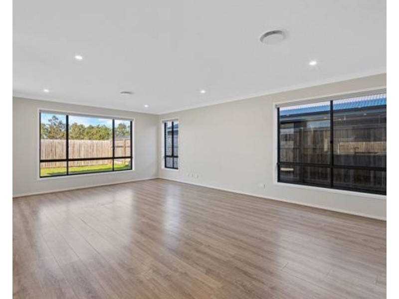 121 Teal Circuit, Greenbank QLD 4124