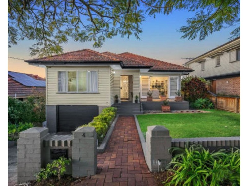 4 Suvla Street, Balmoral QLD 4171