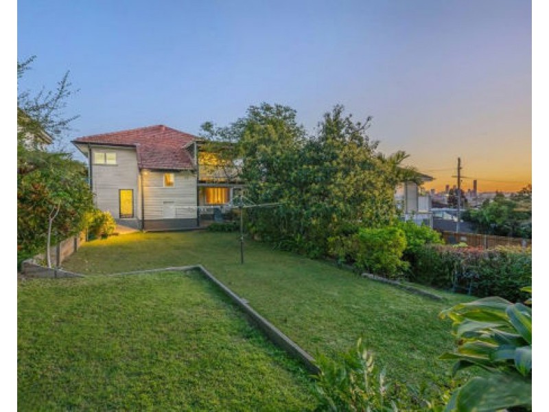 4 Suvla Street, Balmoral QLD 4171