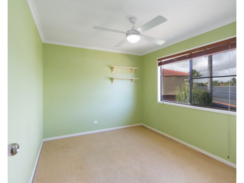 4 Caravonica Court, Calamvale QLD 4116