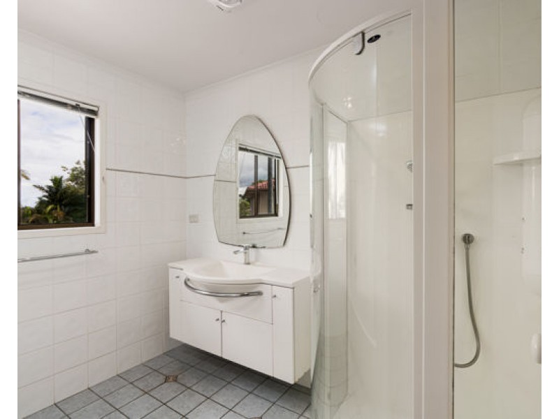 4 Caravonica Court, Calamvale QLD 4116