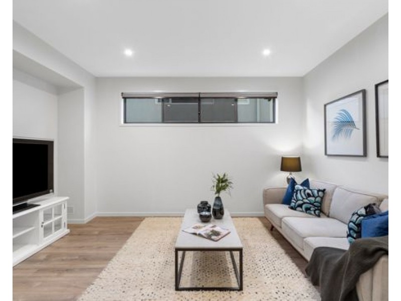 16 Willow Way, Rochedale QLD 4123