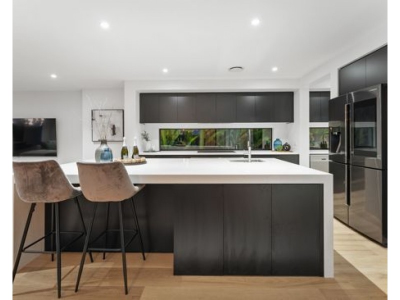 11 Oscar Drive, Rochedale QLD 4123