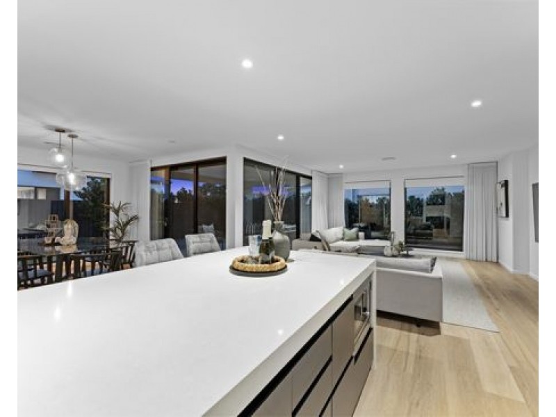 11 Oscar Drive, Rochedale QLD 4123