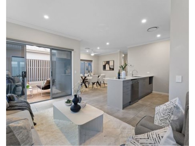 68 Royal Crescent, Rochedale QLD 4123